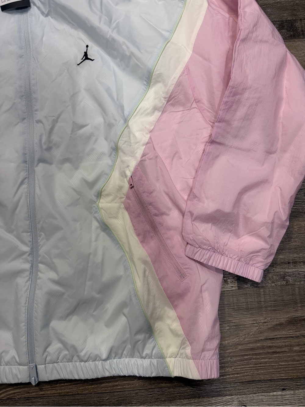 Nike Air Jordan Brooklyn Hooded WindbreakerJacket Aura Carmine HF9333-472 - Picture 6 of 8